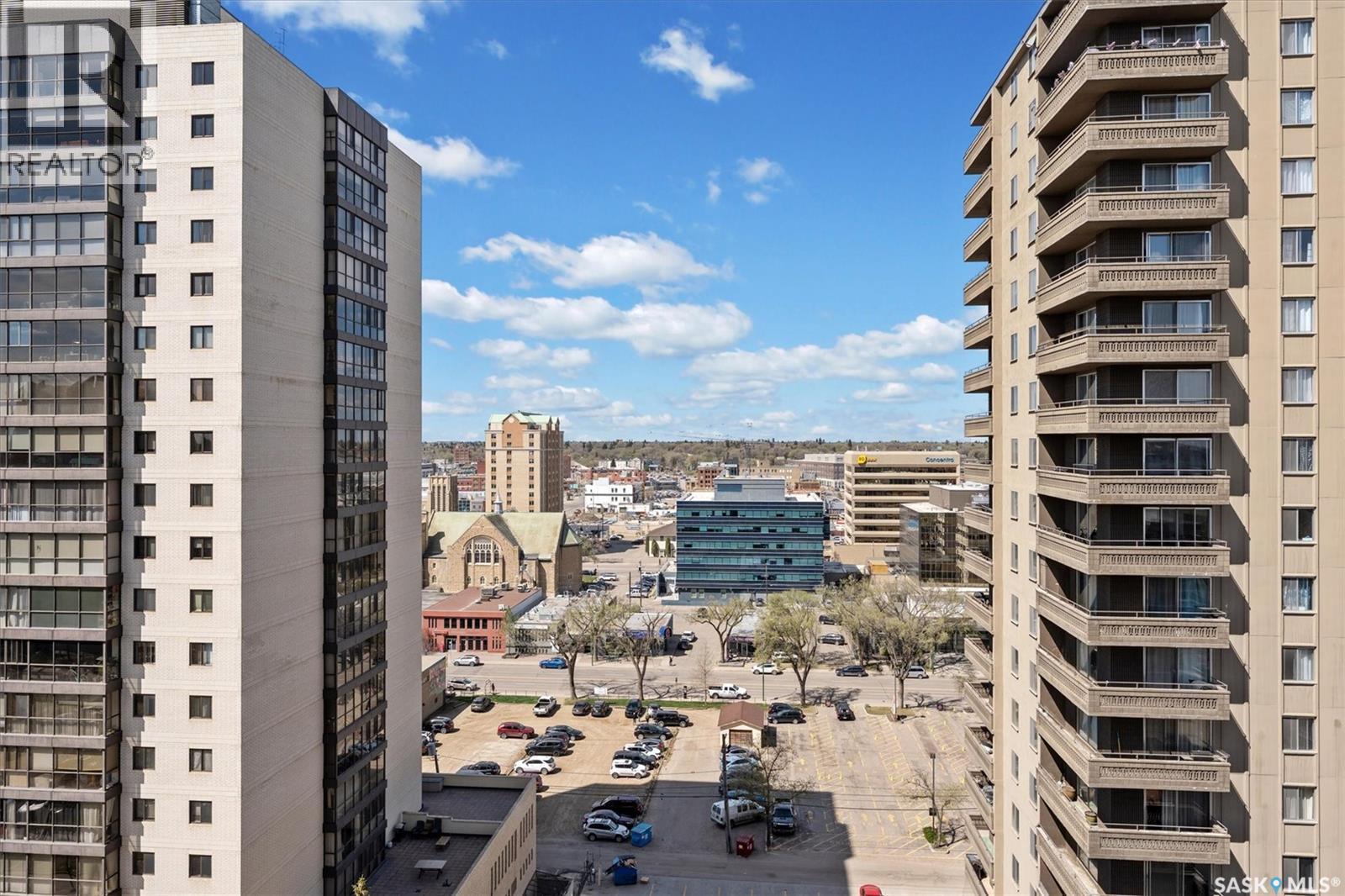 1501 320 5Th Avenue N, Saskatoon, SK - Outdoor With Balcony With Facade