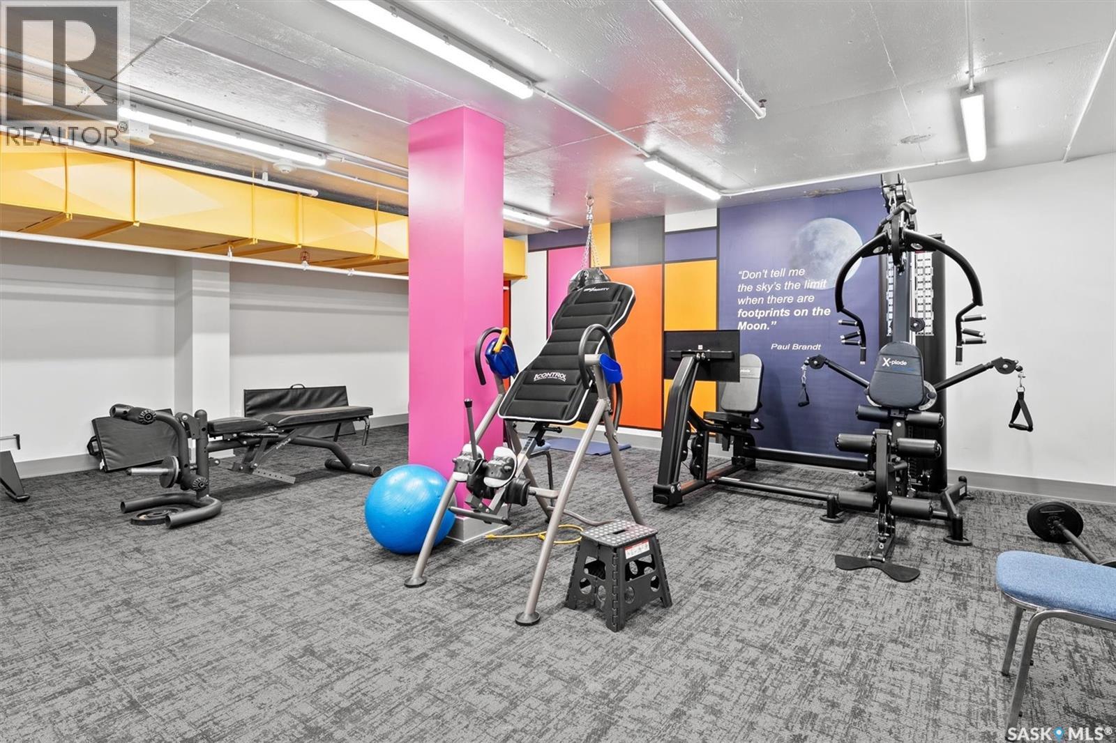 1501 320 5Th Avenue N, Saskatoon, SK - Indoor Photo Showing Gym Room