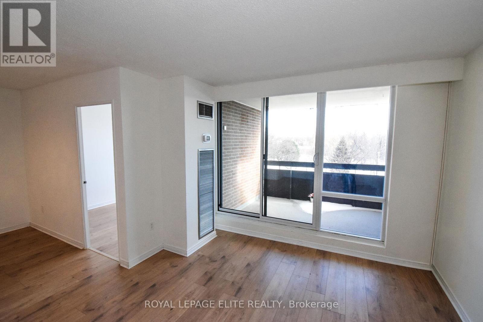 302 - 362 The East Mall W, Toronto, ON - Indoor Photo Showing Other Room