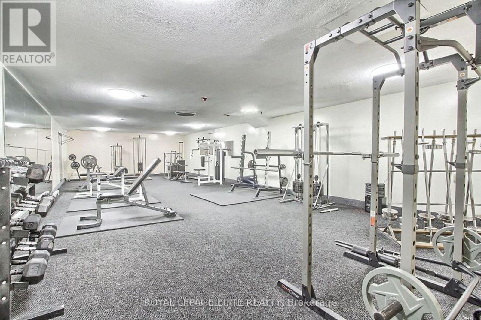 302 - 362 The East Mall W, Toronto, ON - Indoor Photo Showing Gym Room
