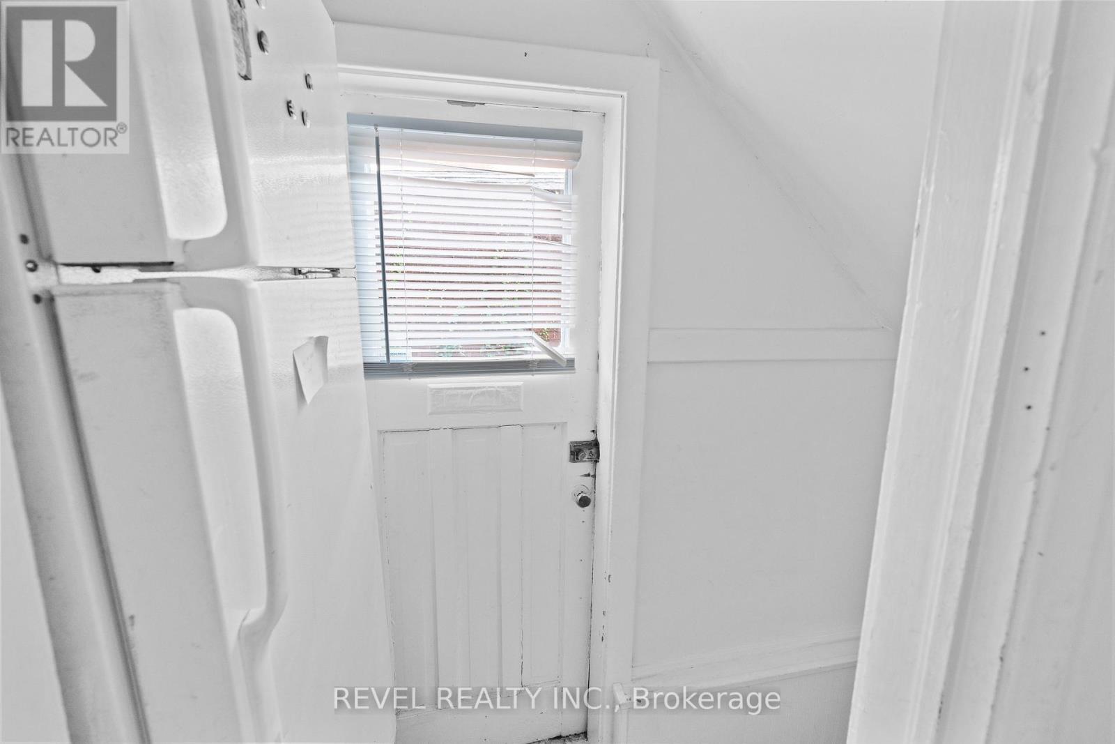 33 Cline Avenue N, Hamilton, ON -