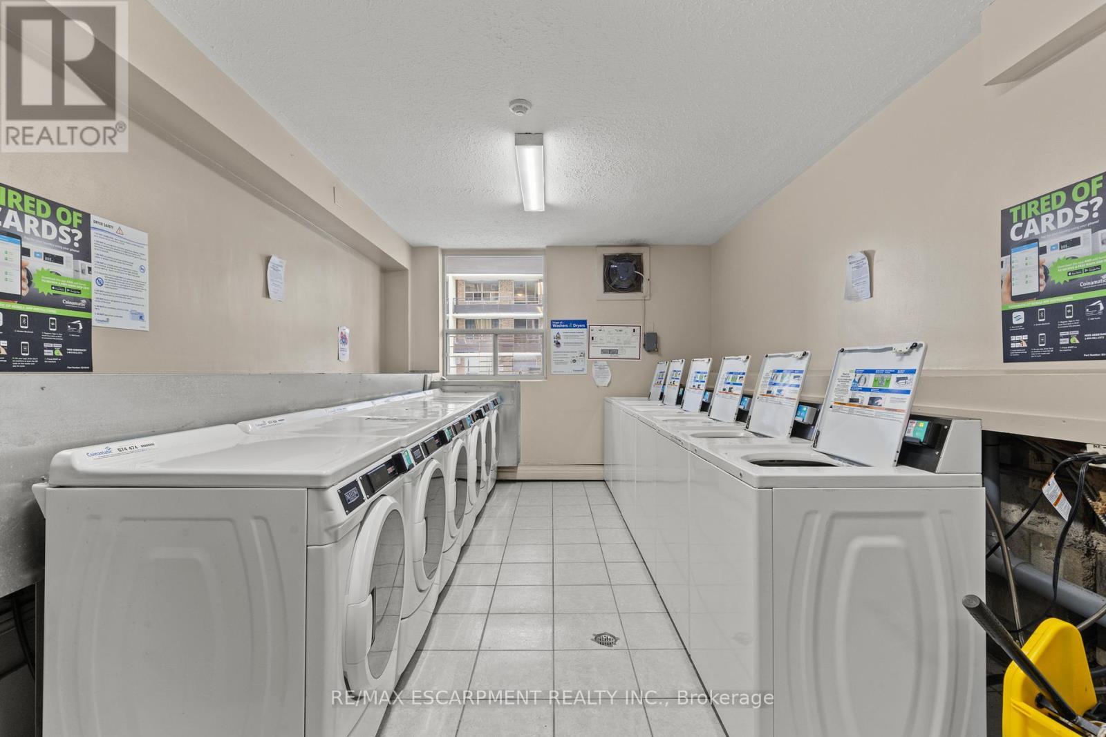 1004 - 359 Geneva Street, St. Catharines, ON - Indoor Photo Showing Laundry Room