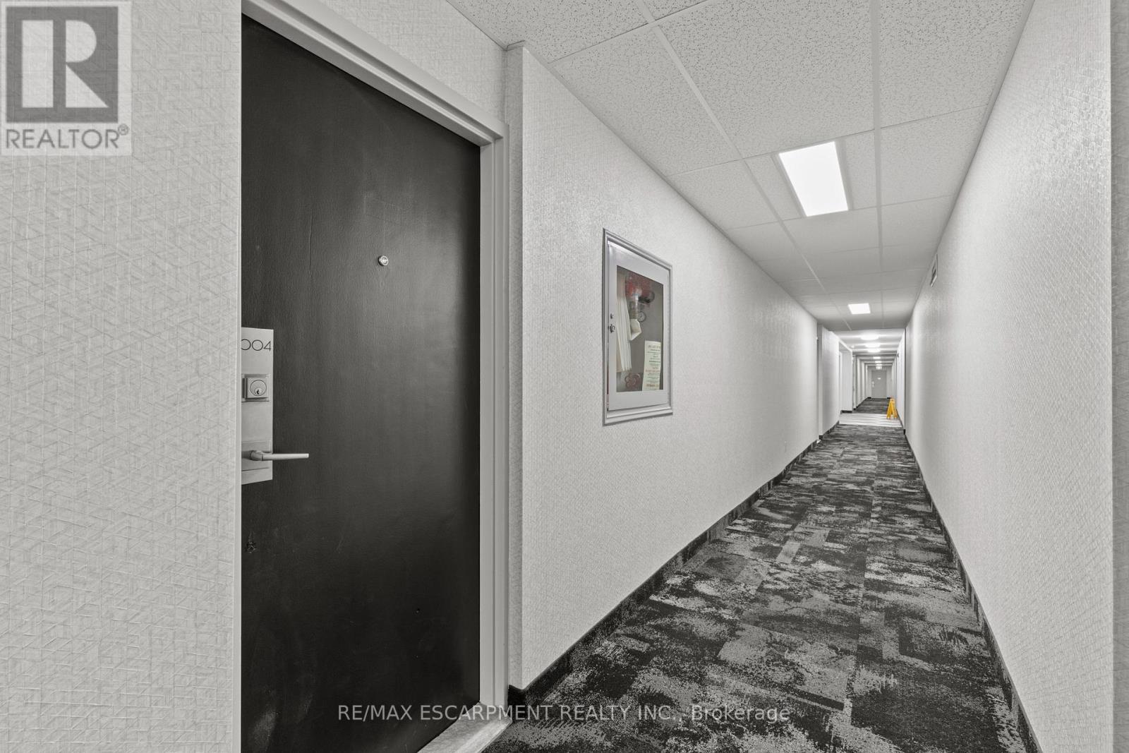 1004 - 359 Geneva Street, St. Catharines, ON - Indoor Photo Showing Other Room