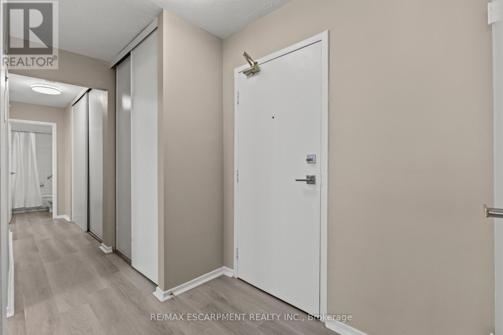 1004 - 359 Geneva Street, St. Catharines, ON - Indoor Photo Showing Other Room