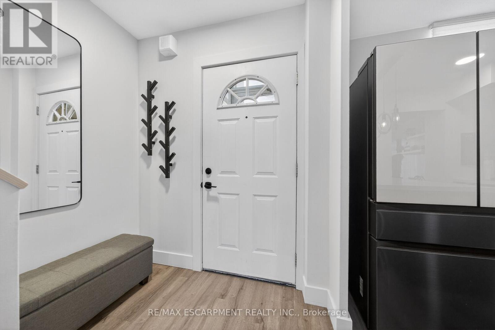 324 - 350 Quigley Road, Hamilton, ON - Indoor Photo Showing Other Room