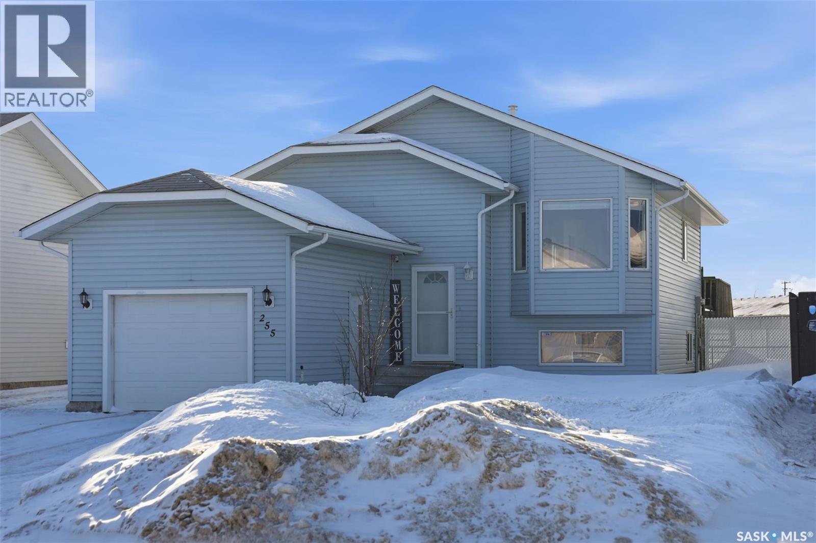 255 Southwood Drive, Prince Albert, SK - Outdoor