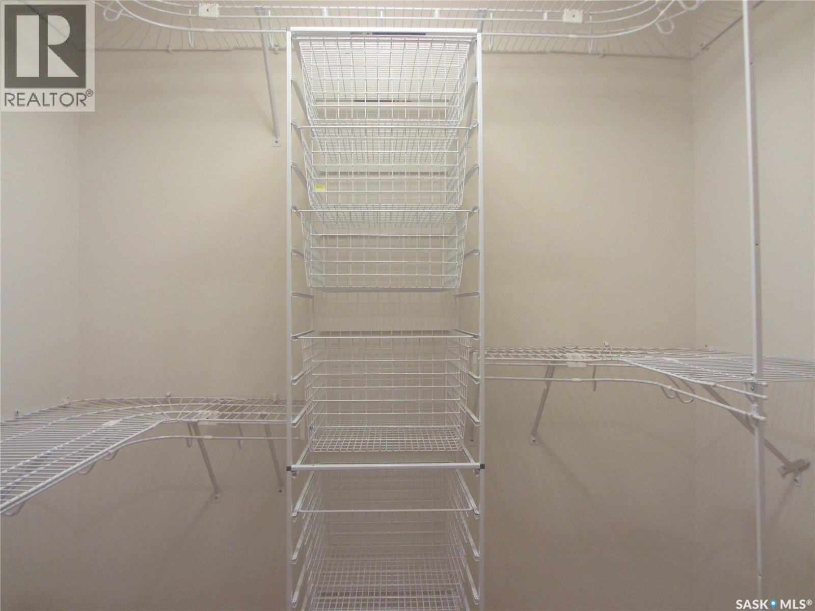 542 Christopher Lane, Saskatoon, SK - Indoor With Storage