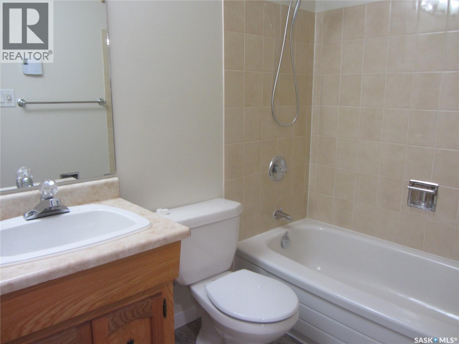 542 Christopher Lane, Saskatoon, SK - Indoor Photo Showing Bathroom