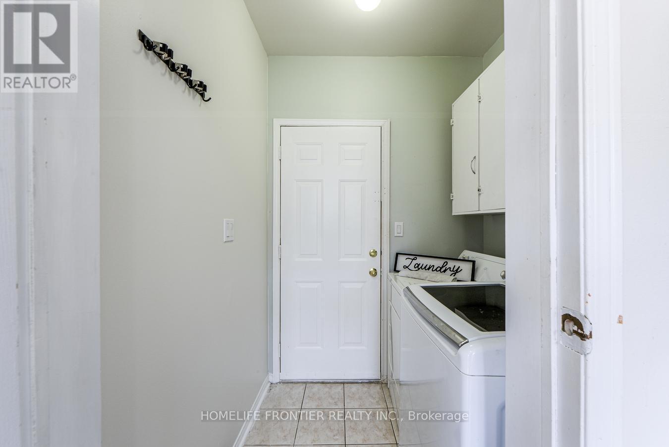 3391 Bruzan Crescent, Mississauga, ON - Indoor Photo Showing Laundry Room