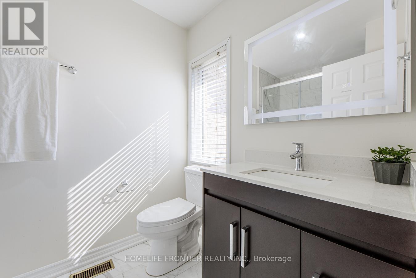 3391 Bruzan Crescent, Mississauga, ON - Indoor Photo Showing Bathroom