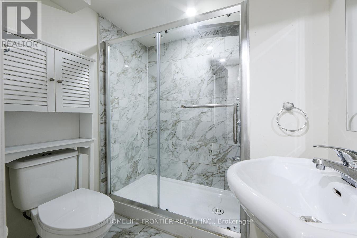 3391 Bruzan Crescent, Mississauga, ON - Indoor Photo Showing Bathroom