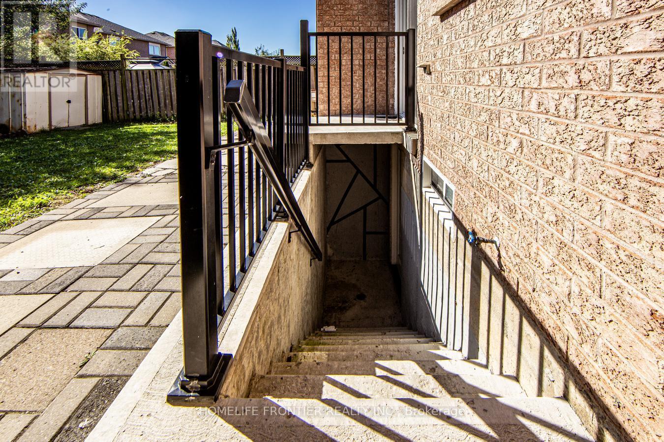 3391 Bruzan Crescent, Mississauga, ON - Outdoor