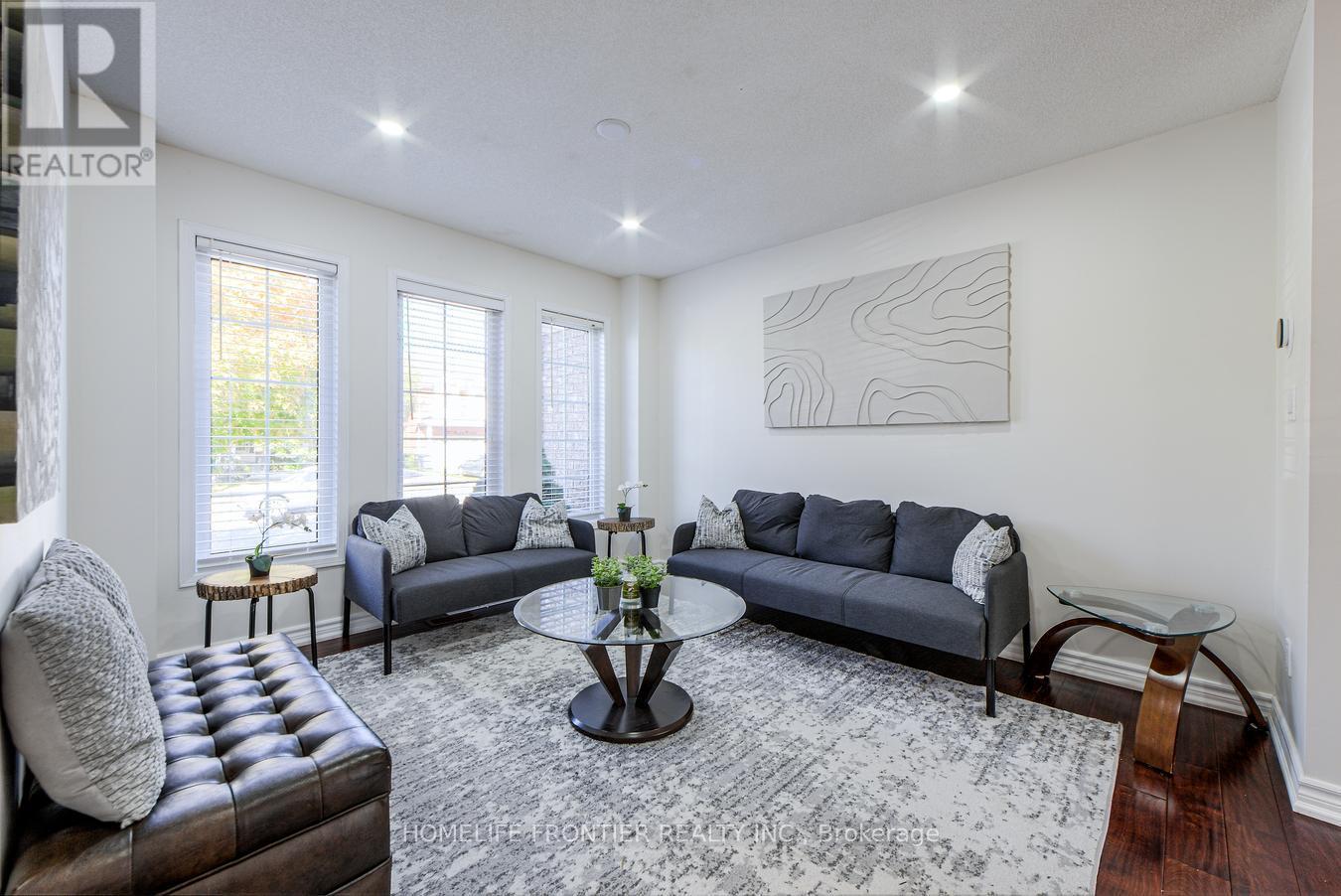 3391 Bruzan Crescent, Mississauga, ON - Indoor Photo Showing Living Room