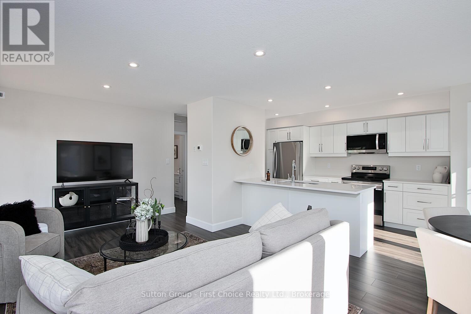 Unit 40 - 3202 Vivian Line, Stratford, ON - Indoor