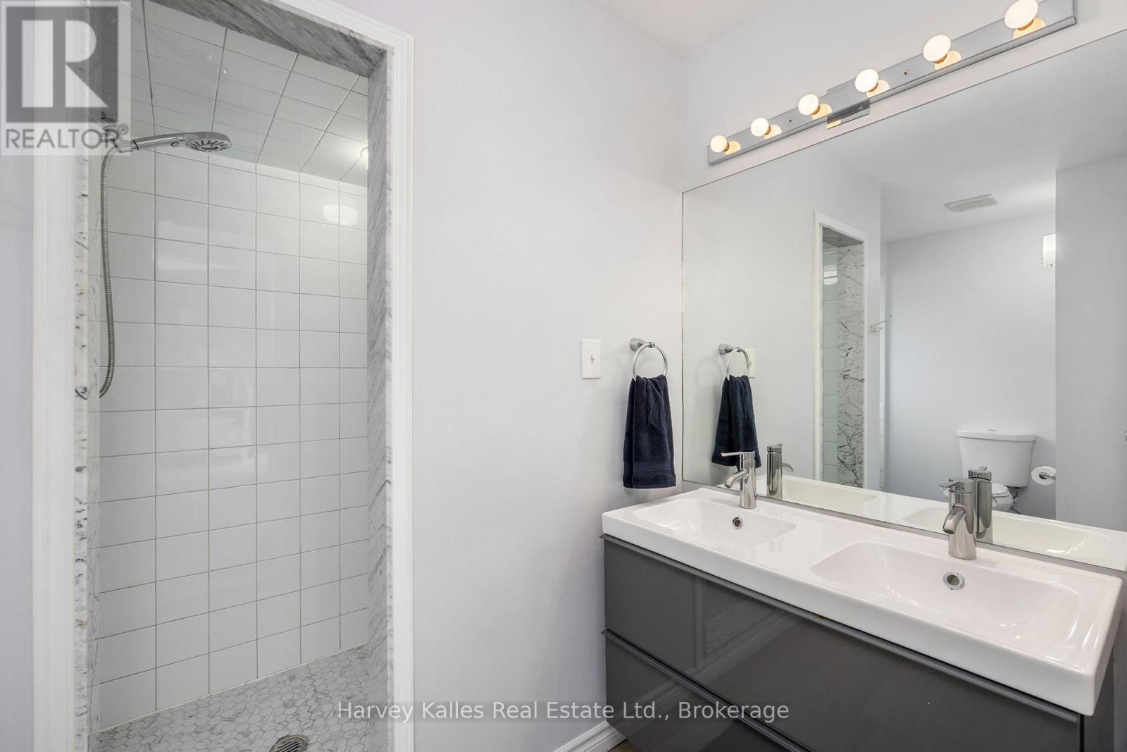 Primary Bathroom - 37 - 146 Settler'S Way, Blue Mountains, ON - Indoor Photo Showing Bathroom