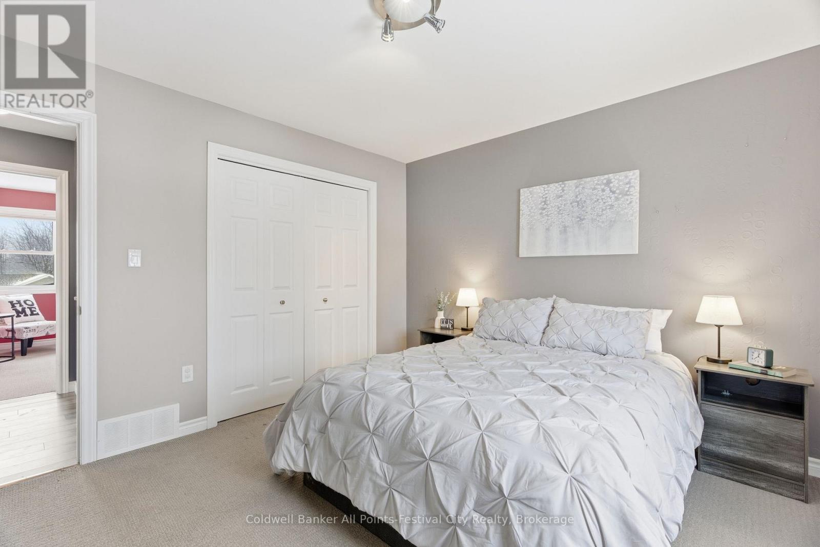 217 Britannia Road E, Goderich (Goderich (Town)), ON - Indoor Photo Showing Bedroom