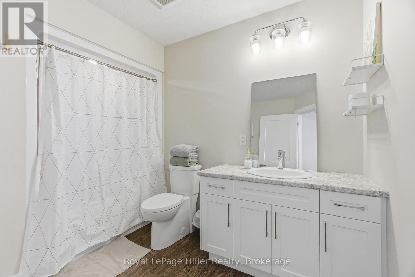 Full Bathroom - Upstairs - 225A Thames Avenue, West Perth (Mitchell), ON - Indoor Photo Showing Bathroom