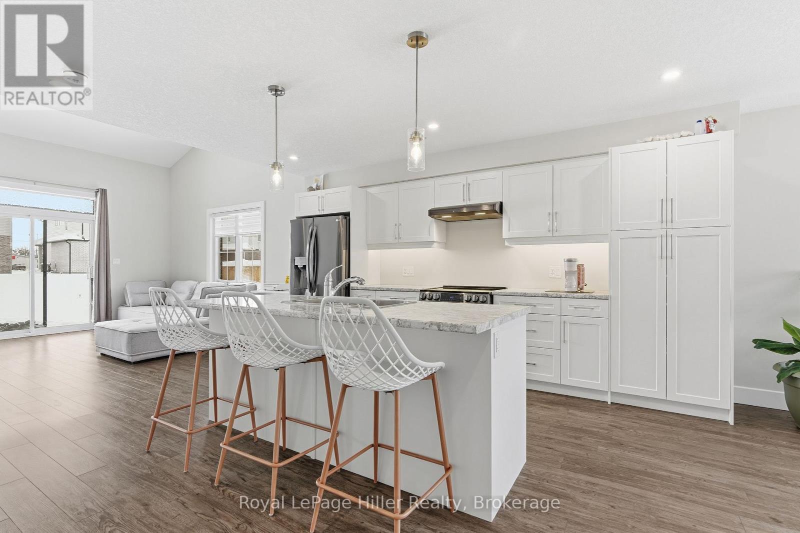 225A Thames Avenue, West Perth (Mitchell), ON - Indoor Photo Showing Kitchen With Upgraded Kitchen