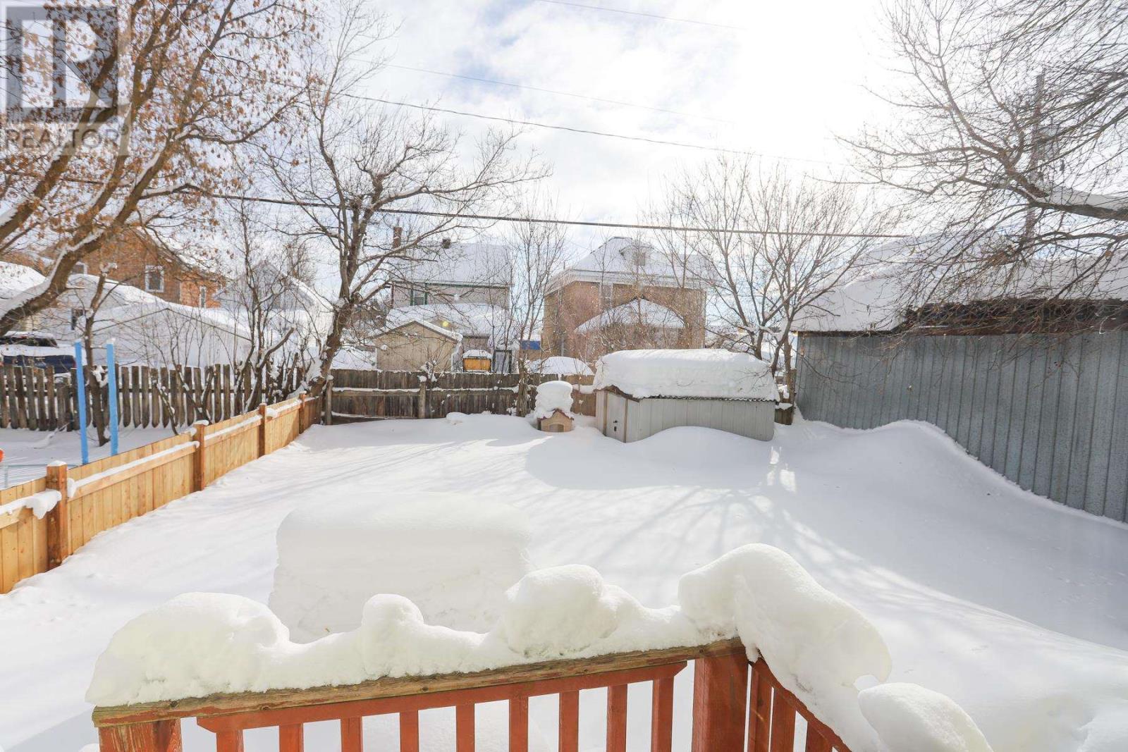 8 Dufferin St, Sault Ste. Marie, ON - Outdoor