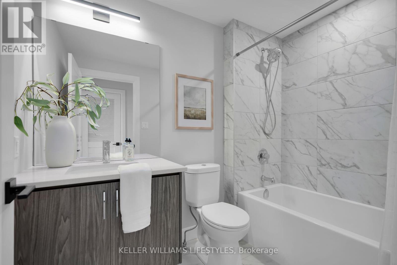 A120 - 2062 Lumen Drive, London South (South A), ON - Indoor Photo Showing Bathroom