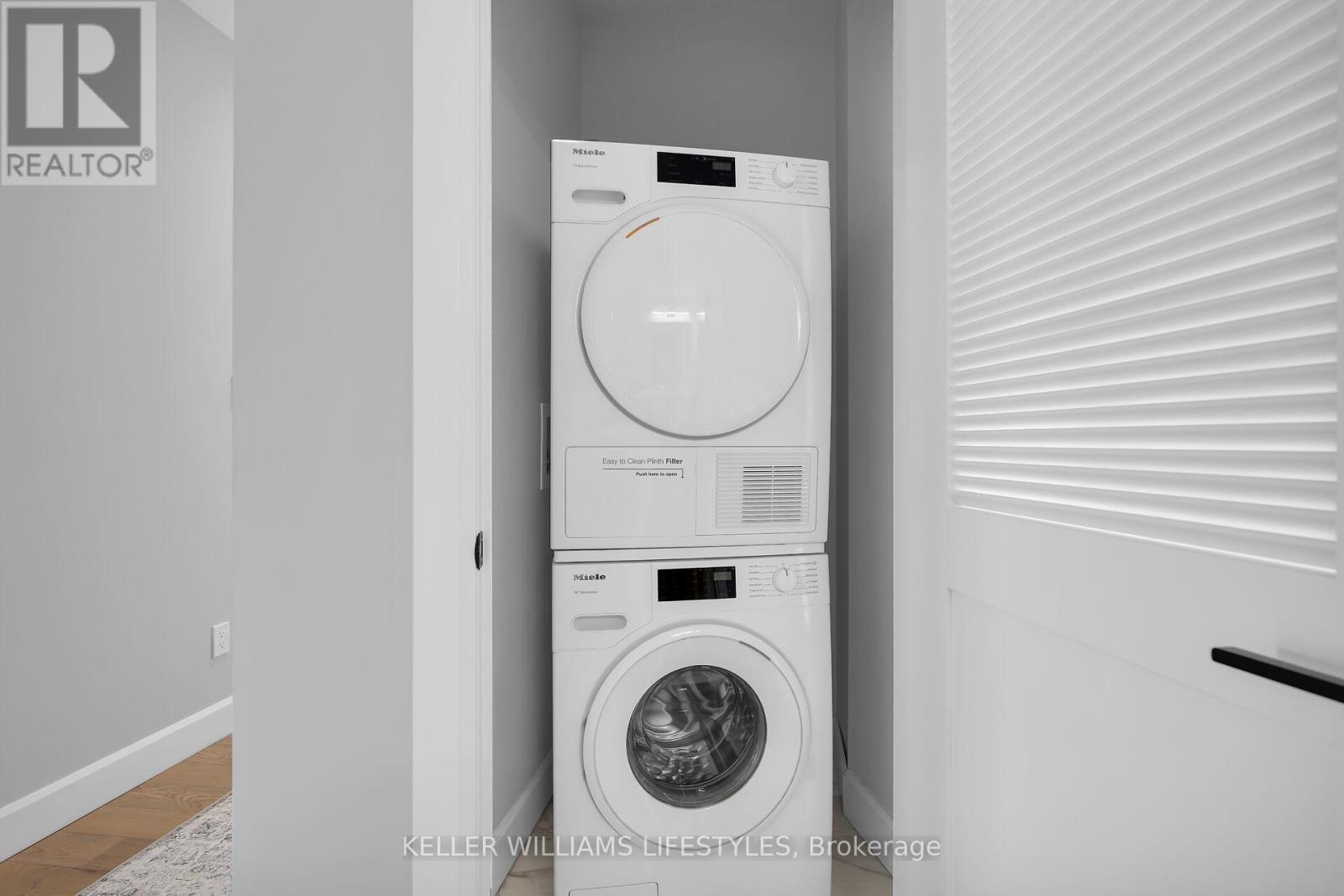 A120 - 2062 Lumen Drive, London South (South A), ON - Indoor Photo Showing Laundry Room