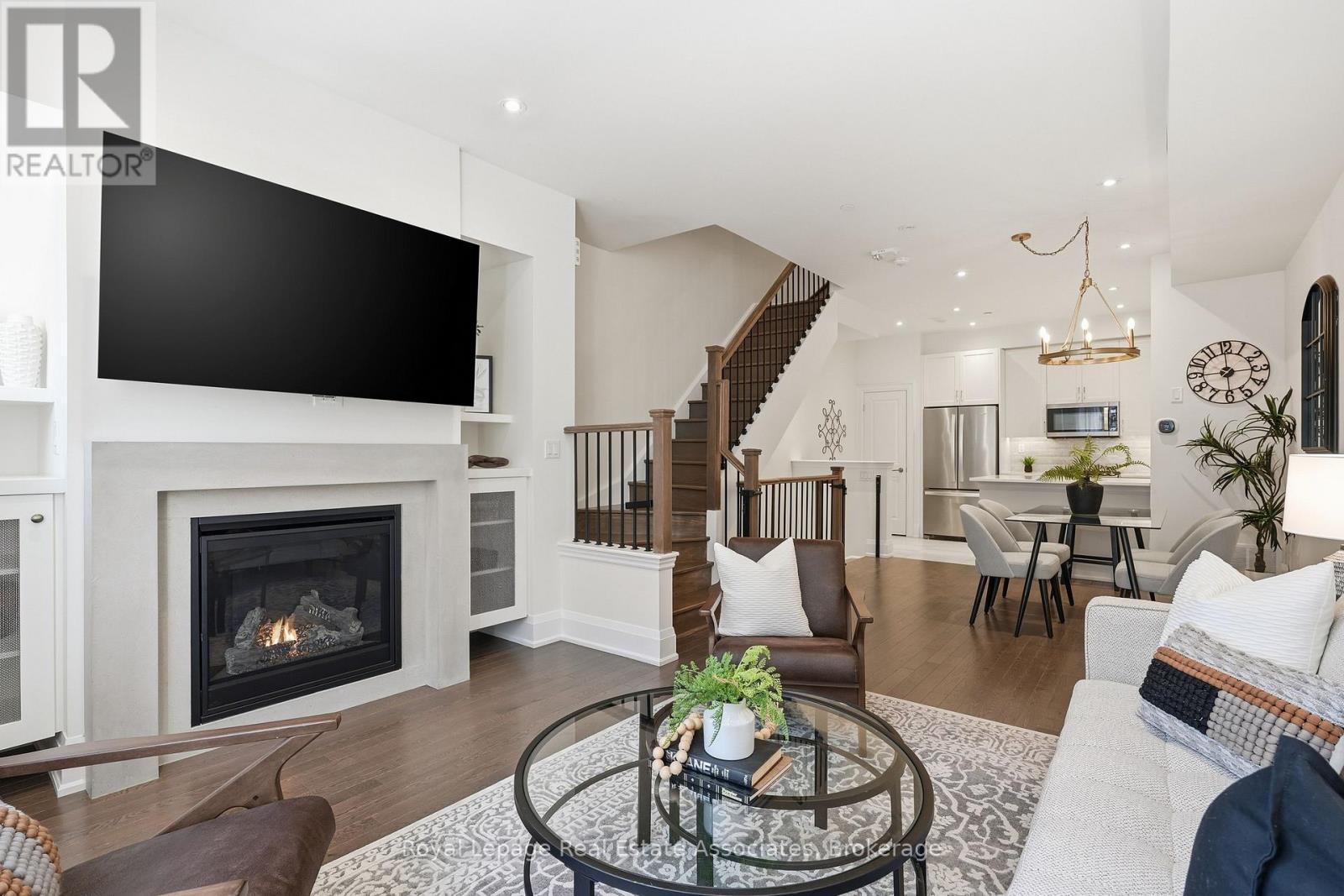 57 - 75 Elder Avenue, Toronto, ON - Indoor Photo Showing Living Room With Fireplace
