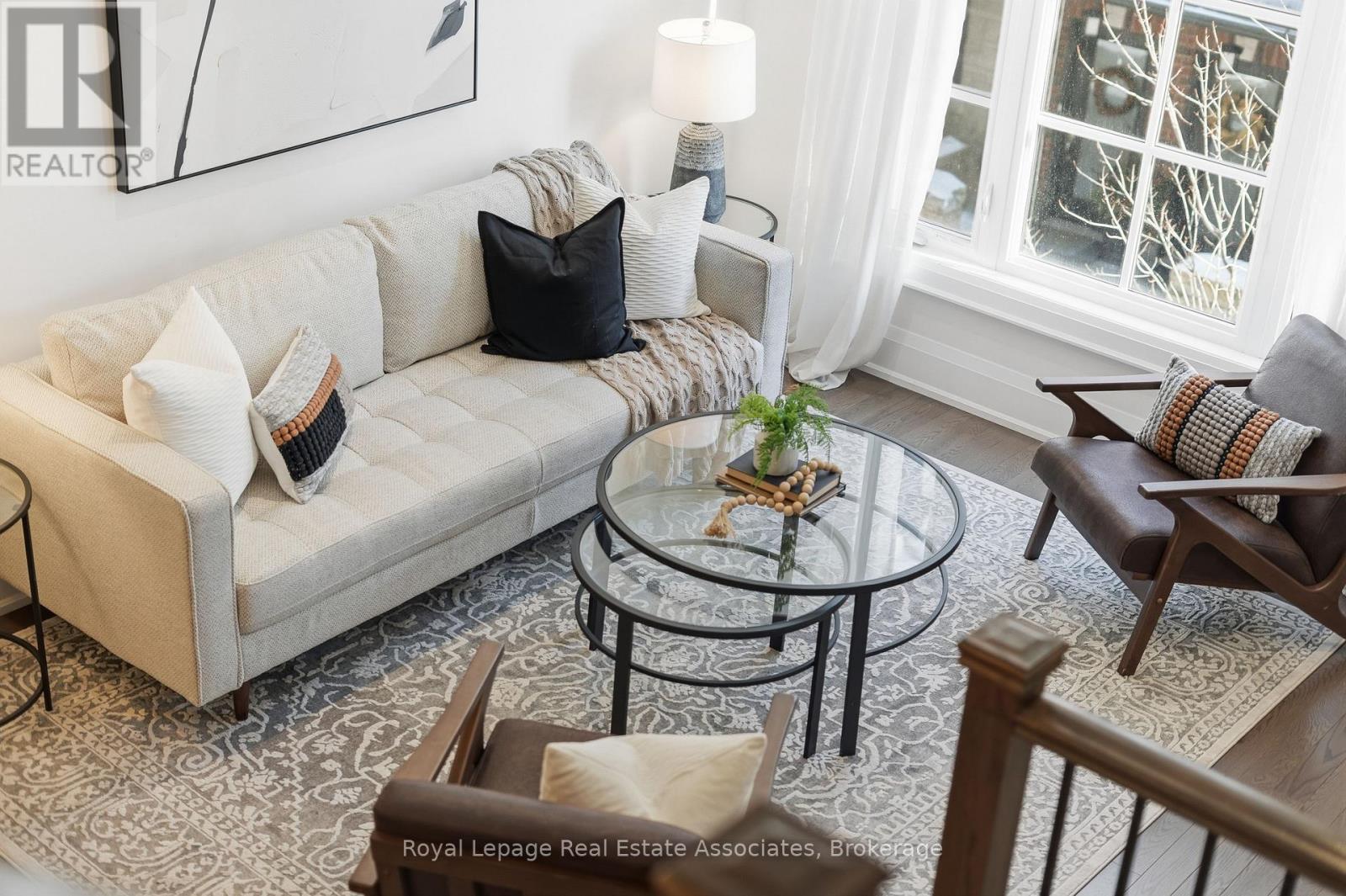 57 - 75 Elder Avenue, Toronto, ON - Indoor Photo Showing Living Room