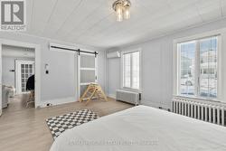 main floor primary with walk in closet -