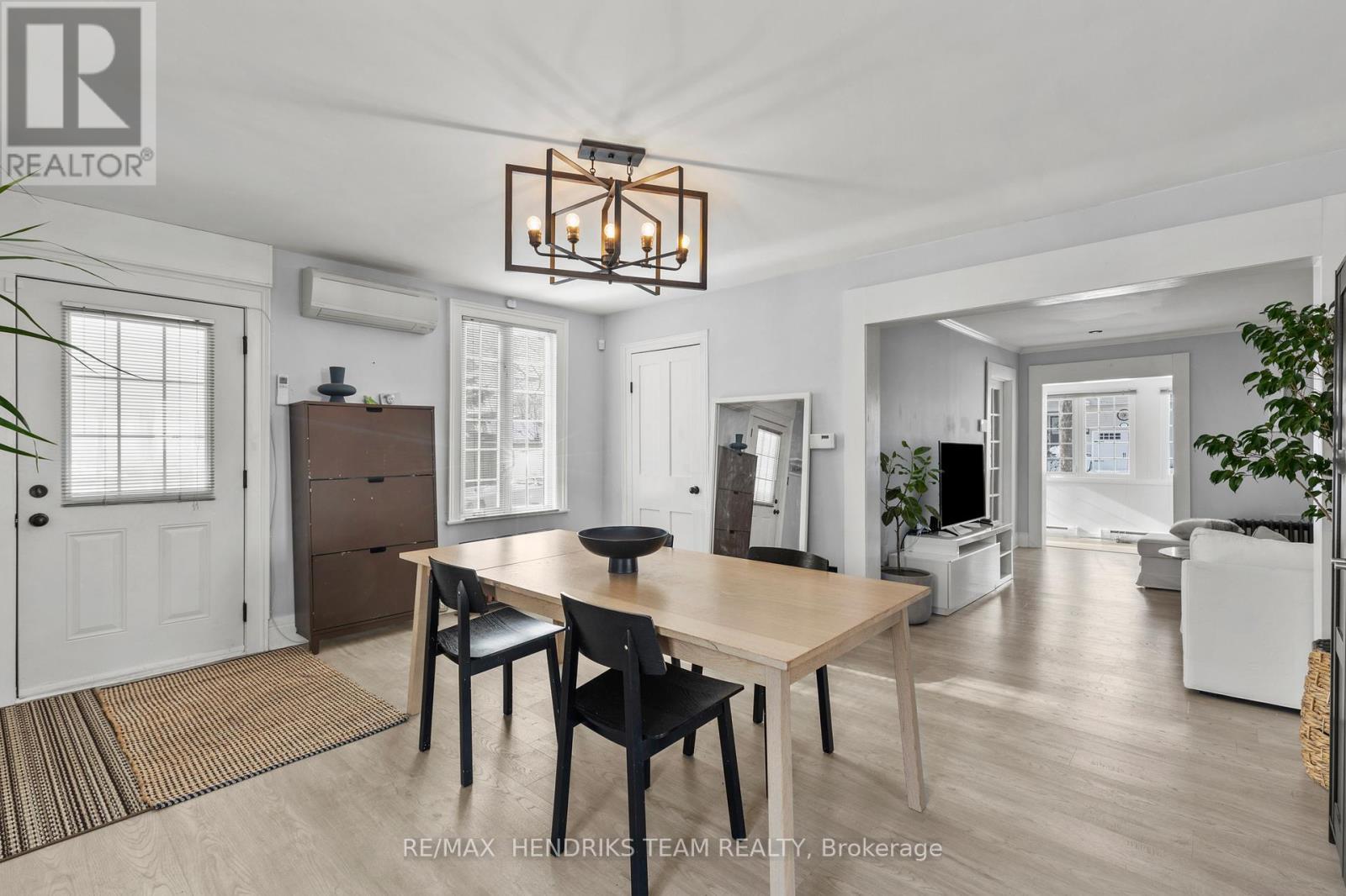 60 West Street N, Thorold (Thorold Downtown), ON - Indoor