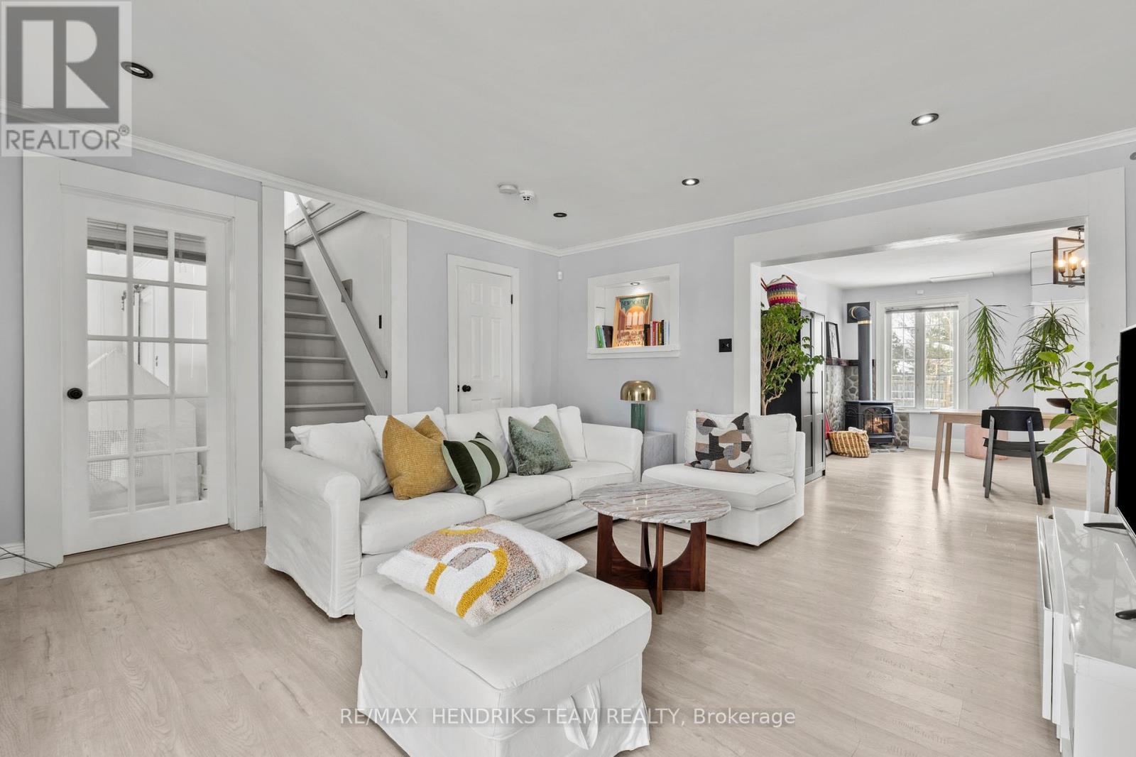 60 West Street N, Thorold (Thorold Downtown), ON - Indoor Photo Showing Living Room