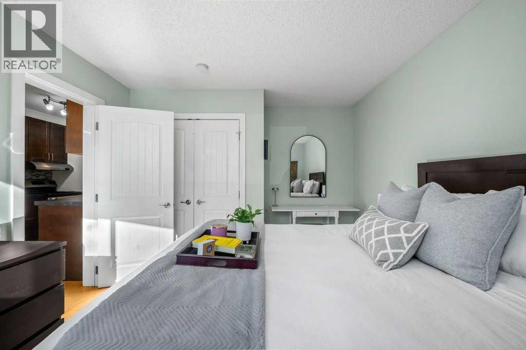 101, 312 15 Avenue Ne, Calgary, AB - Indoor Photo Showing Bedroom
