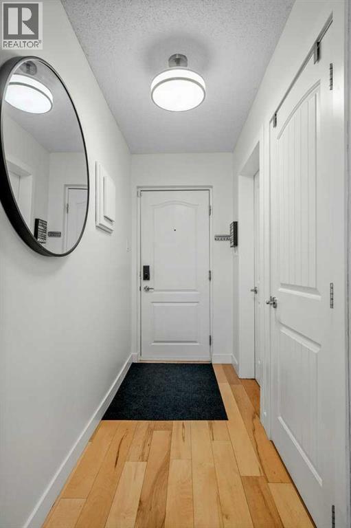 101, 312 15 Avenue Ne, Calgary, AB - Indoor Photo Showing Other Room