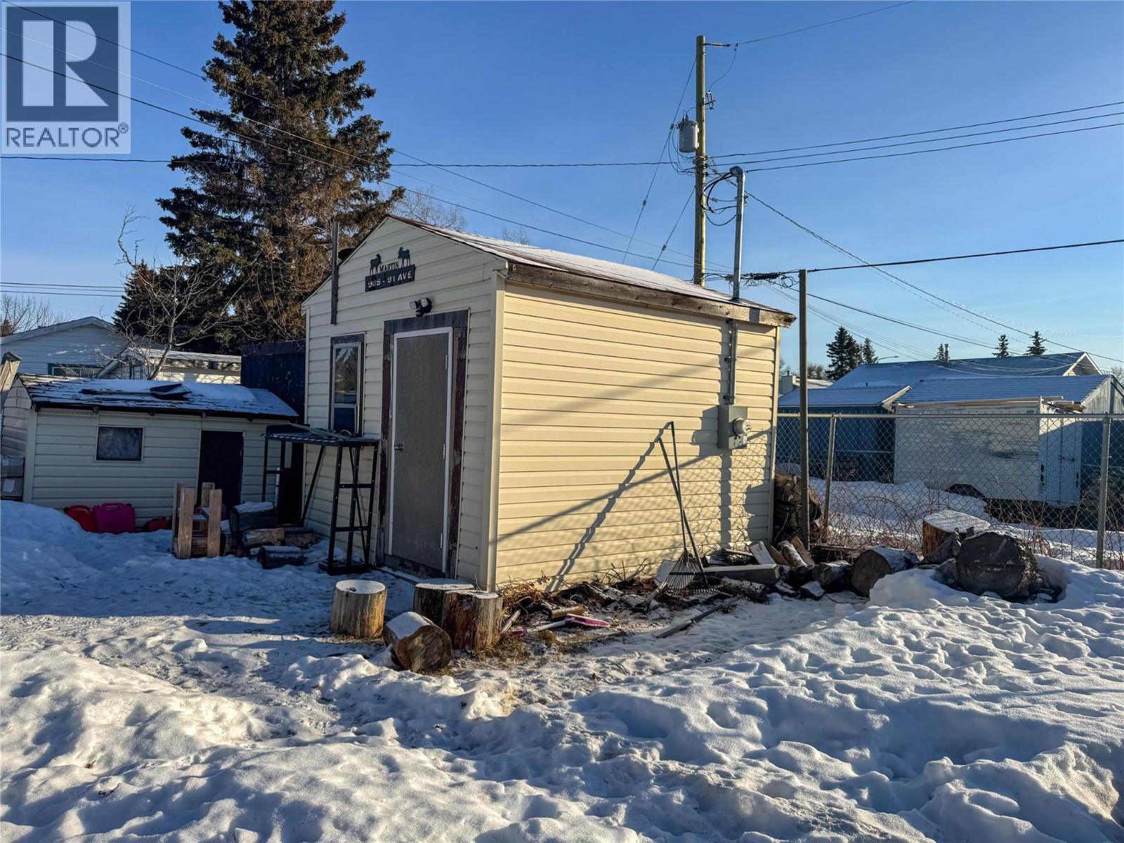905 91 Avenue, Dawson Creek, BC - Outdoor