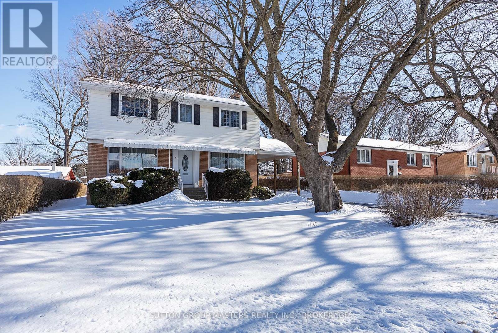 396 Roosevelt Drive, Kingston (City Southwest), ON - Outdoor With Facade