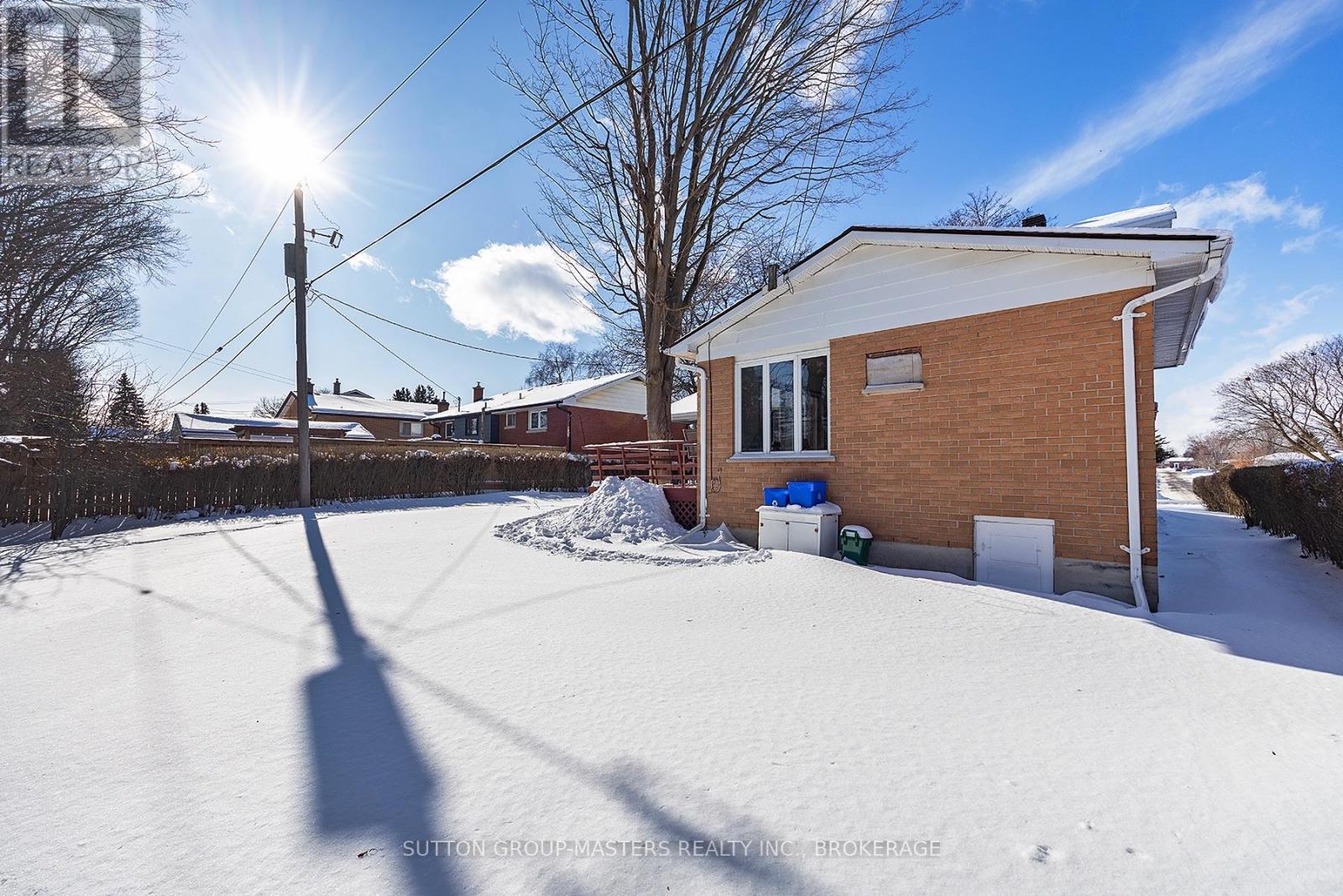 396 Roosevelt Drive, Kingston (City Southwest), ON - Outdoor