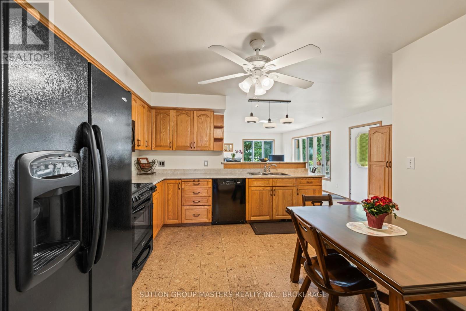 396 Roosevelt Drive, Kingston (City Southwest), ON - Indoor