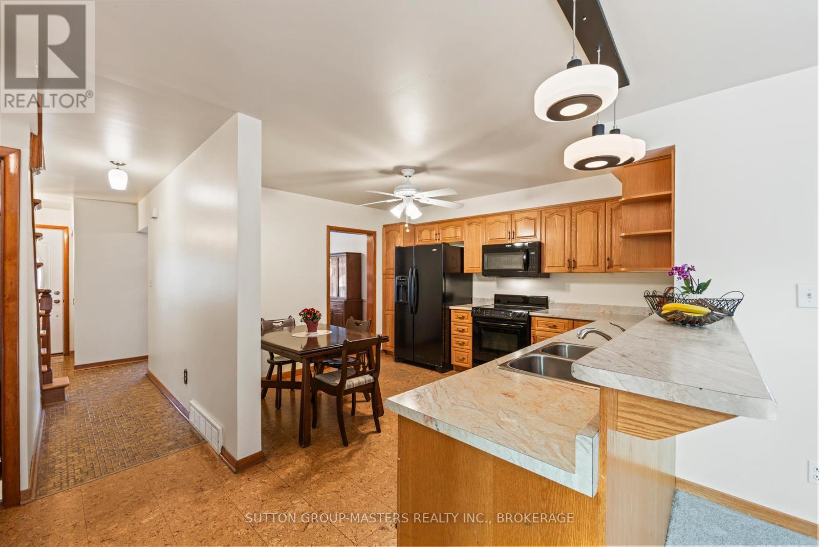 396 Roosevelt Drive, Kingston (City Southwest), ON - Indoor Photo Showing Kitchen With Double Sink
