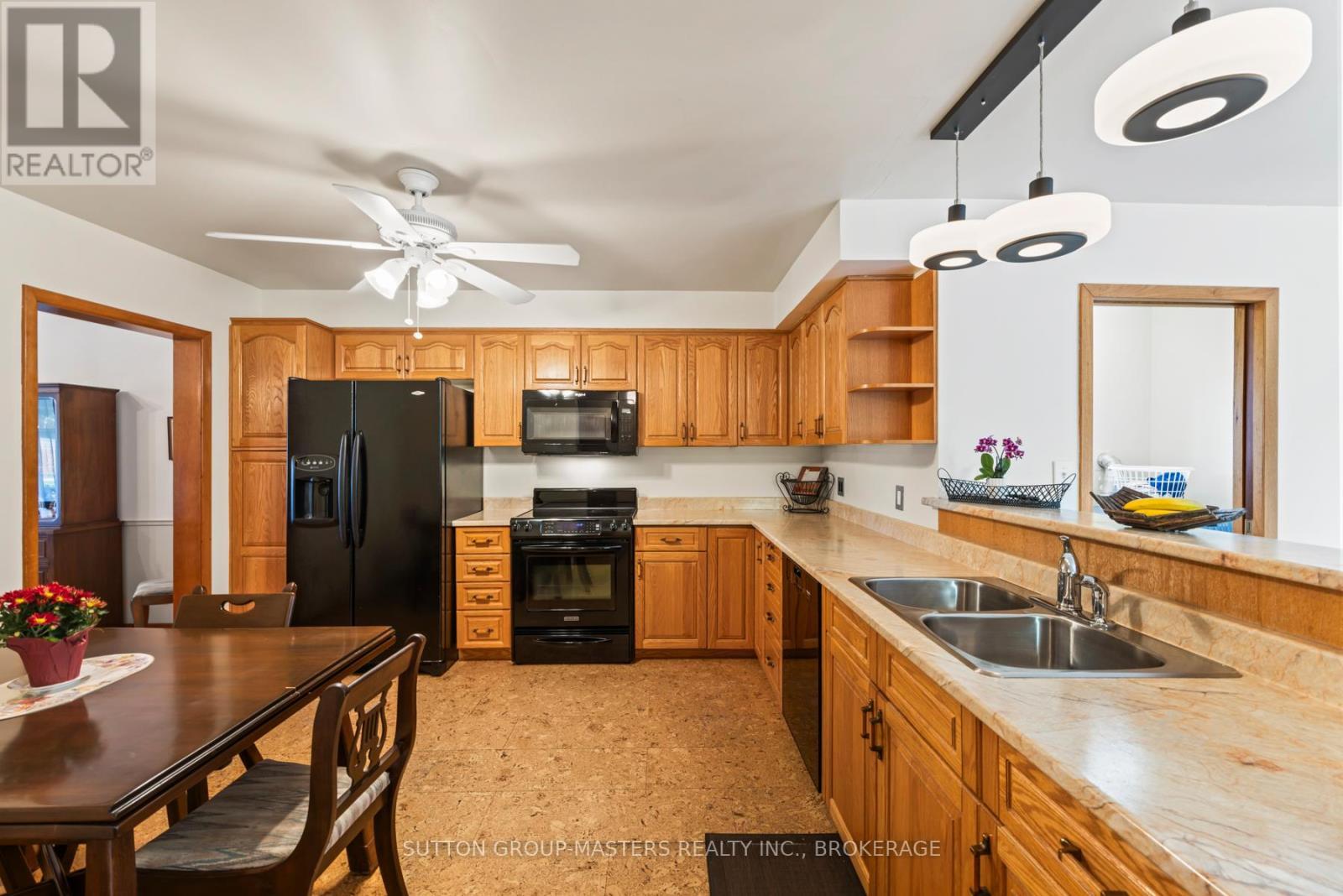 396 Roosevelt Drive, Kingston (City Southwest), ON - Indoor Photo Showing Kitchen With Double Sink
