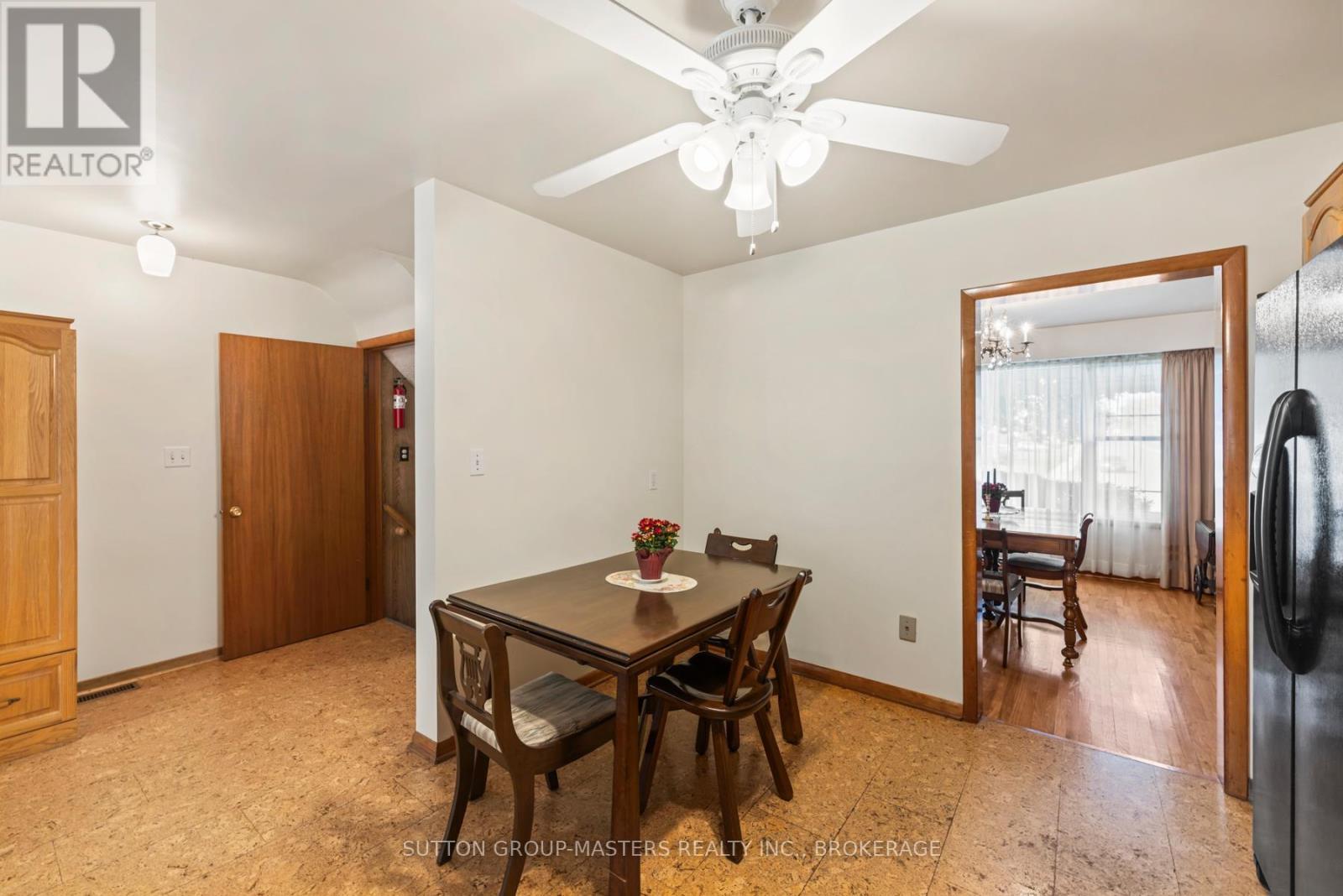 396 Roosevelt Drive, Kingston (City Southwest), ON - Indoor Photo Showing Dining Room