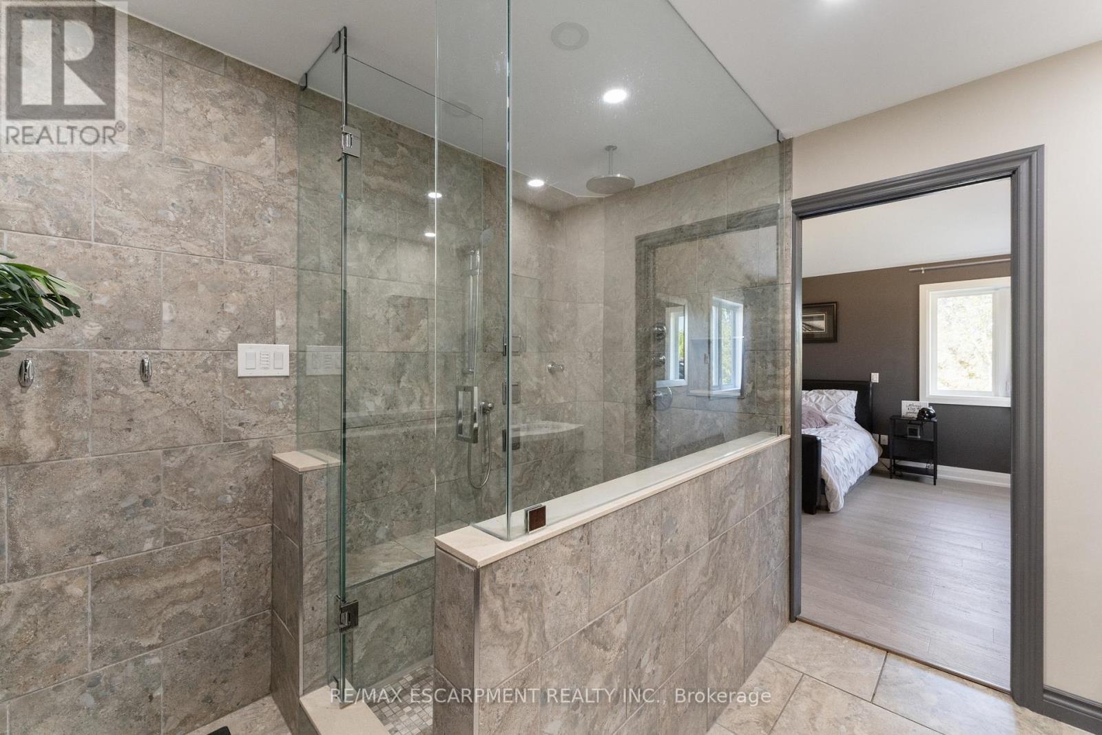75642 Diltz Road, Wainfleet, ON - Indoor Photo Showing Bathroom
