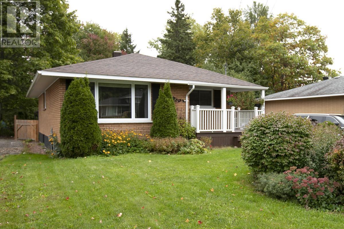 260 Shannon Rd, Sault Ste. Marie, ON - Outdoor With Deck Patio Veranda