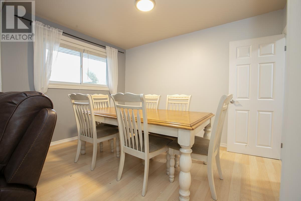 260 Shannon Rd, Sault Ste. Marie, ON - Indoor Photo Showing Dining Room
