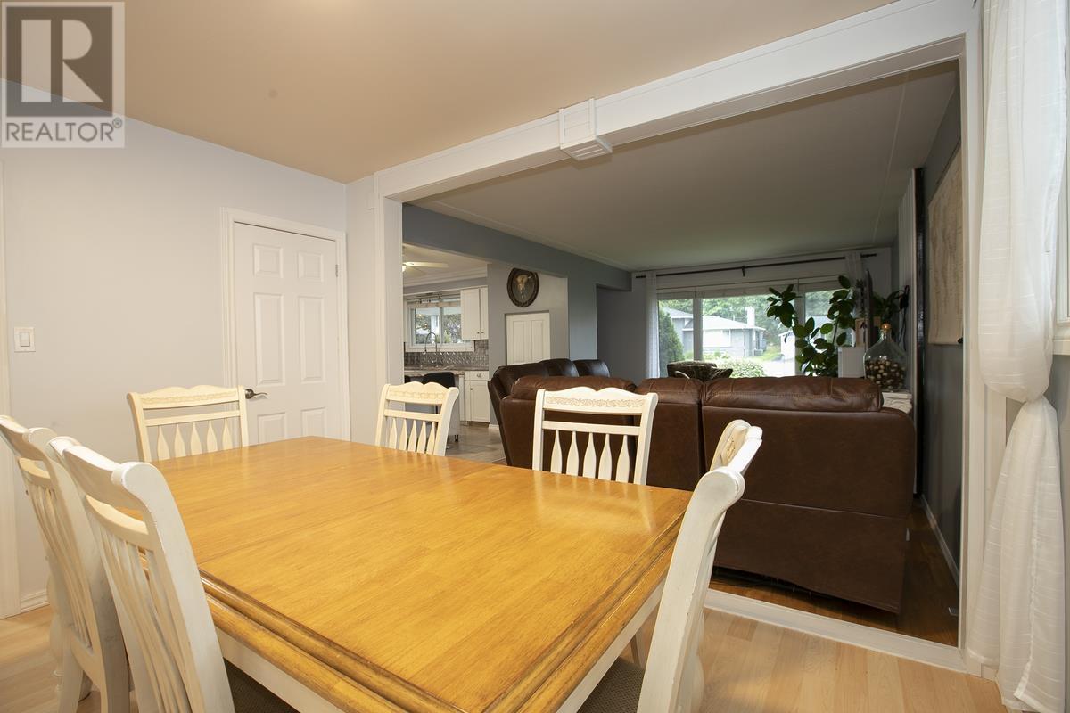 260 Shannon Rd, Sault Ste. Marie, ON - Indoor Photo Showing Dining Room