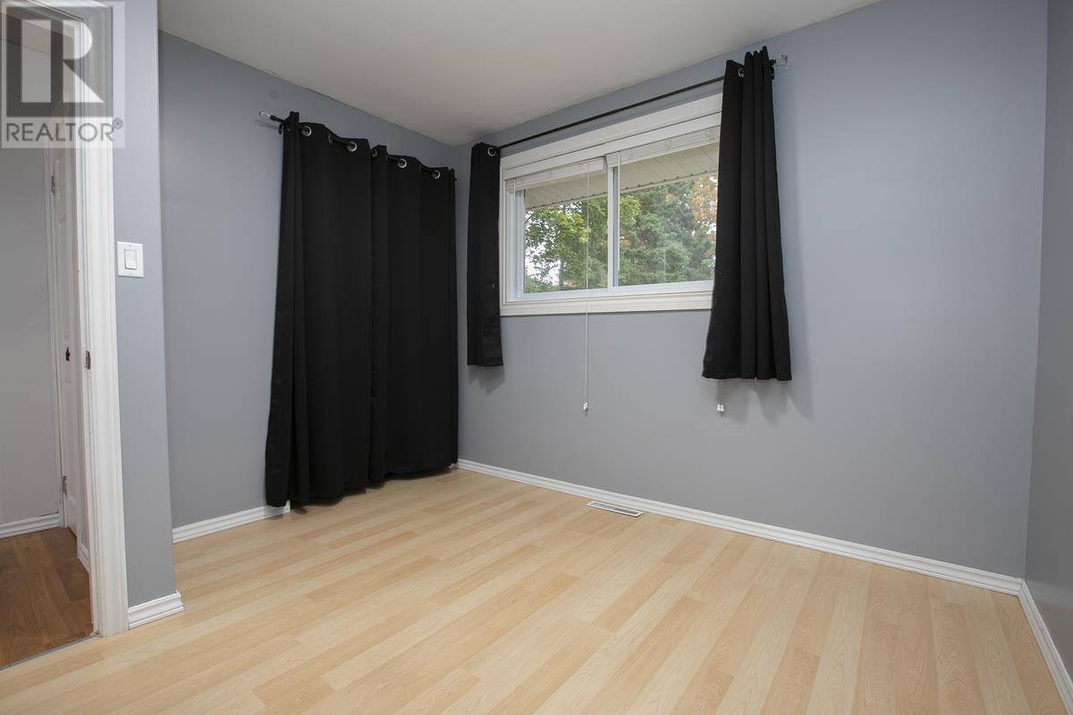 260 Shannon Rd, Sault Ste. Marie, ON - Indoor