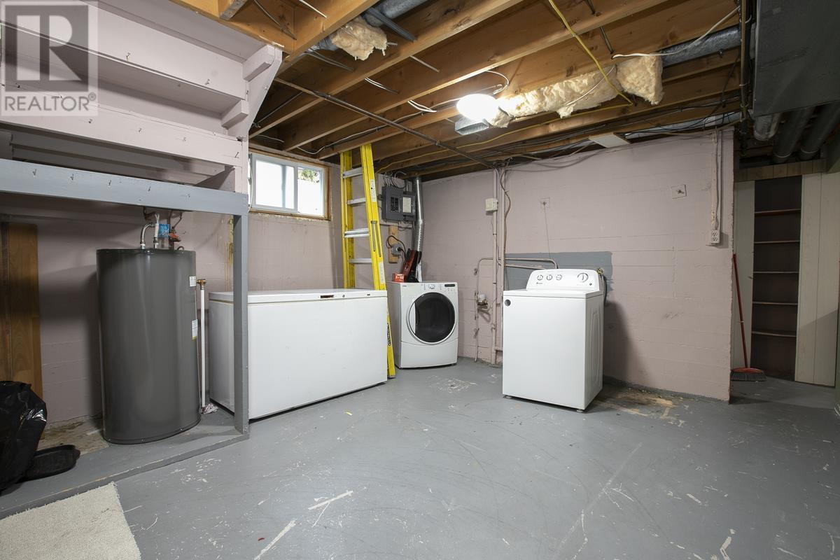 260 Shannon Rd, Sault Ste. Marie, ON - Indoor Photo Showing Laundry Room