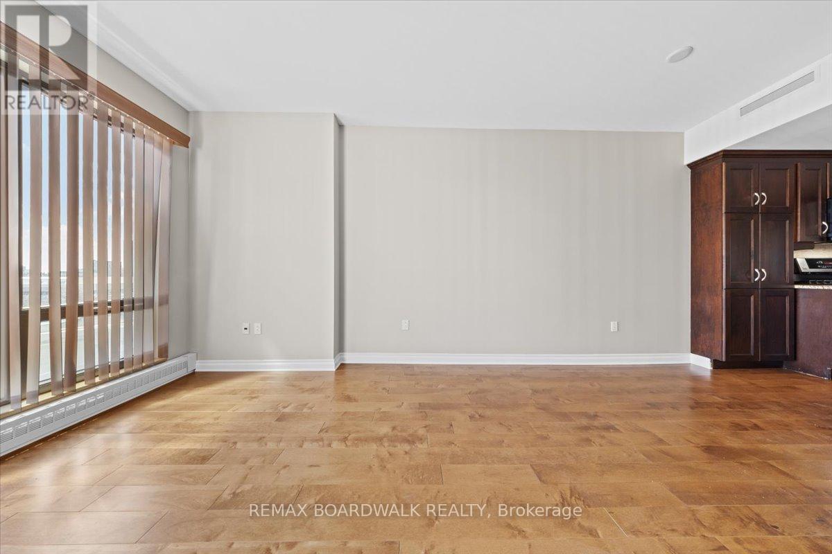 1003 - 90 George Street, Ottawa, ON - Indoor