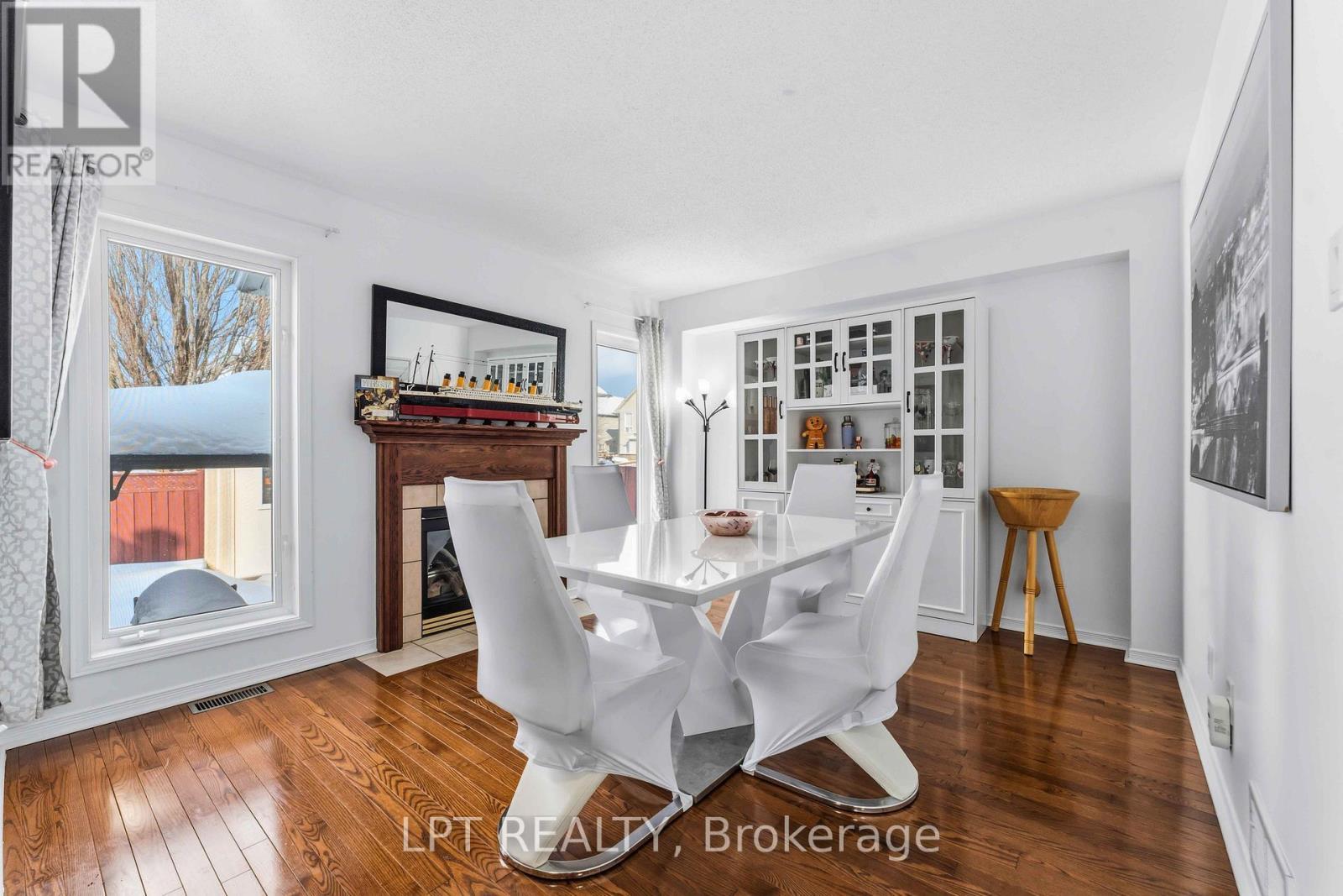 1549 Senateurs Way, Ottawa, ON - Indoor Photo Showing Dining Room