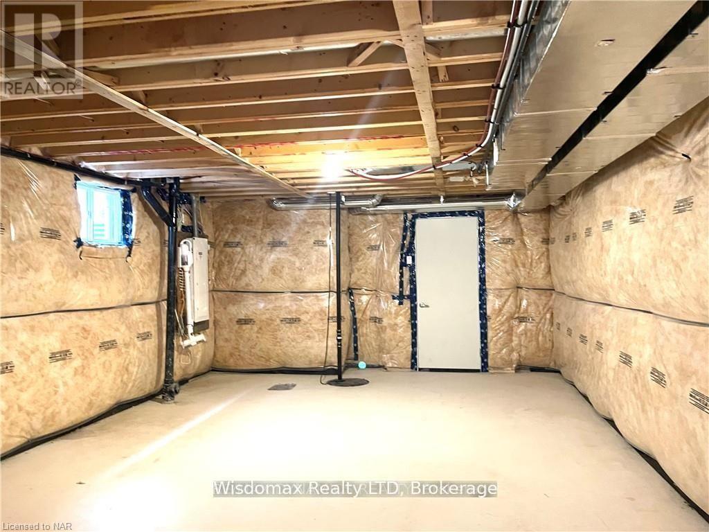 8667 Chickory Trail, Niagara Falls (Brown), ON - Indoor Photo Showing Basement