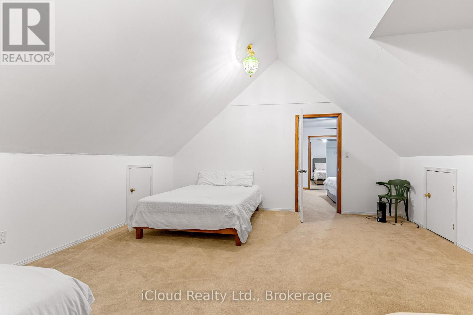32 Howe Island Ferry Road, Kingston, ON - Indoor Photo Showing Bedroom