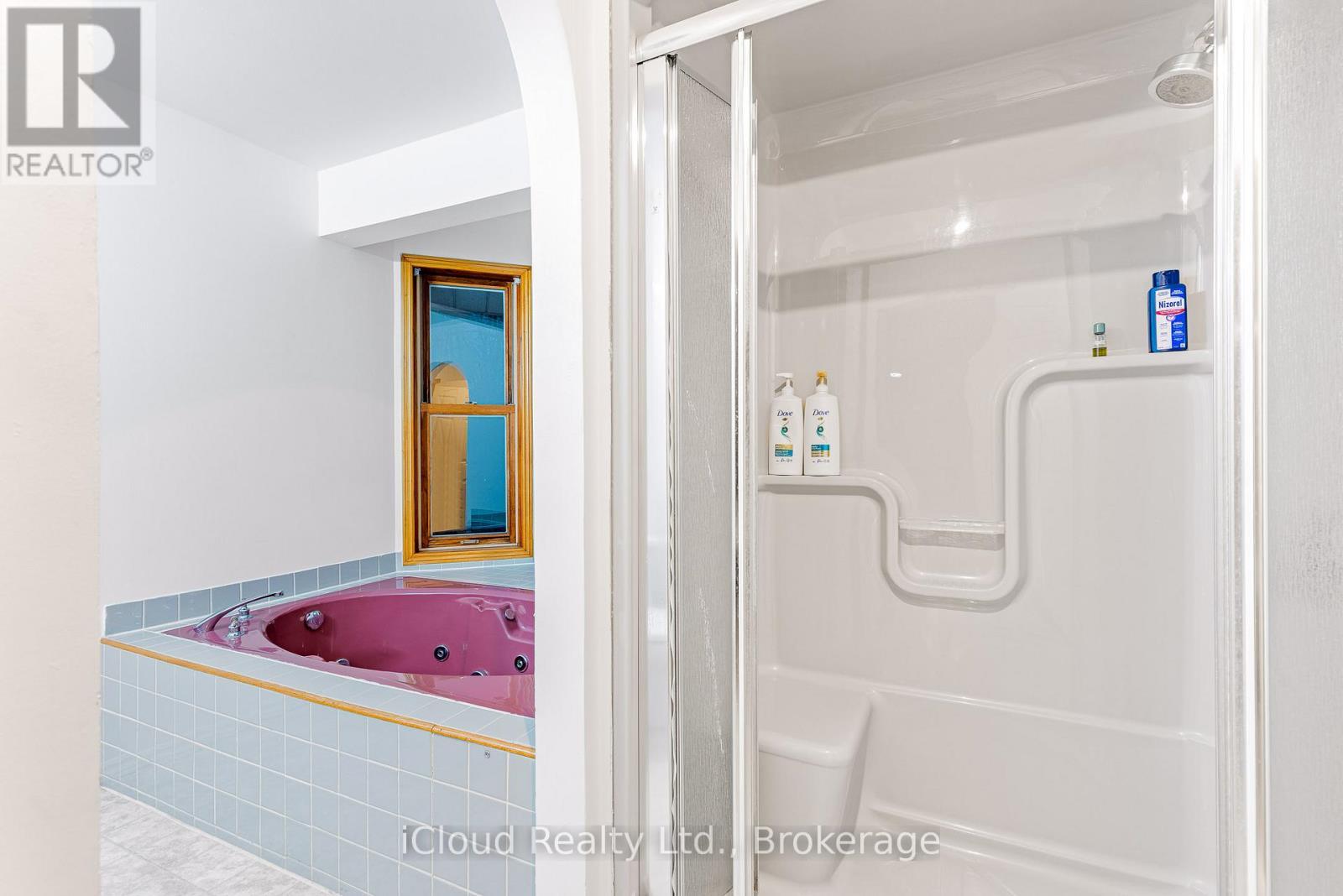 32 Howe Island Ferry Road, Kingston, ON - Photo Showing Bathroom